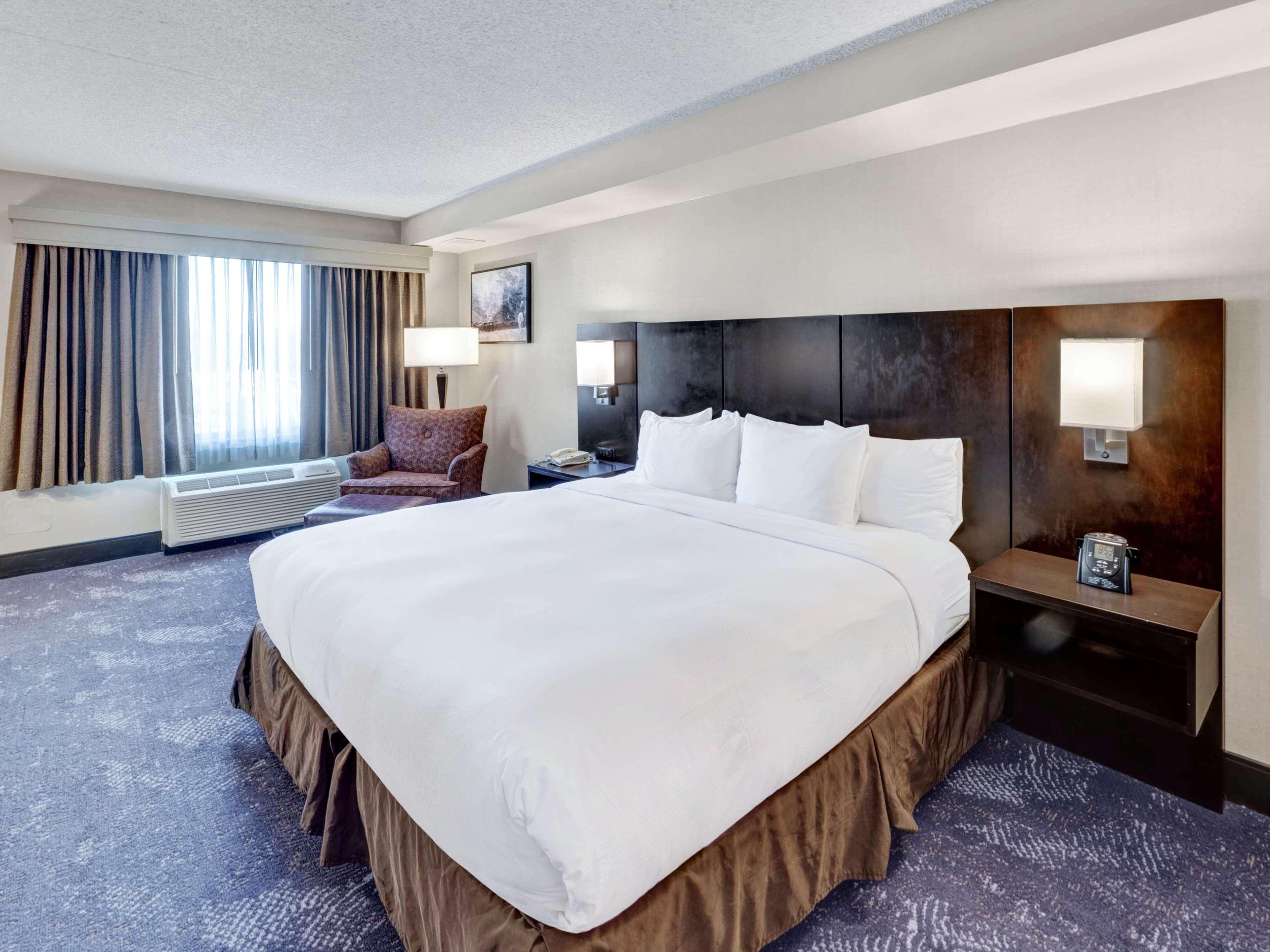 Doubletree By Hilton Wichita Airport Exterior foto